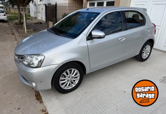 Autos - Toyota Etios 2015 Nafta 170000Km - En Venta