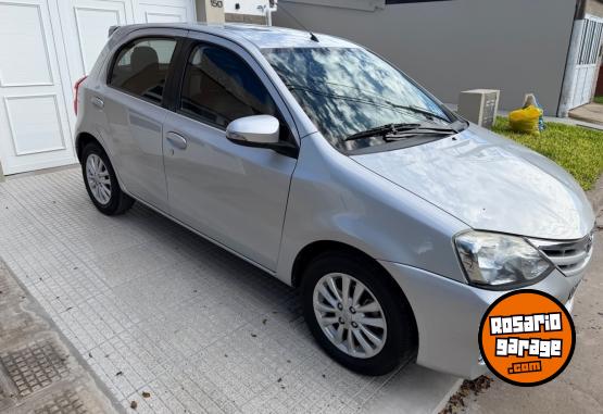 Autos - Toyota Etios 2015 Nafta 170000Km - En Venta