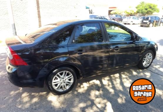 Autos - Ford FOCUS  2.0 GUIA GNC 2010 GNC 188963Km - En Venta