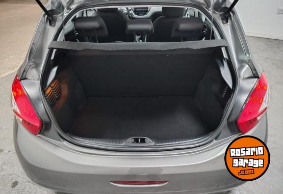 Autos - Peugeot 208 1,5N ALLURE TOUCHSCRE 2014 Nafta 75357Km - En Venta