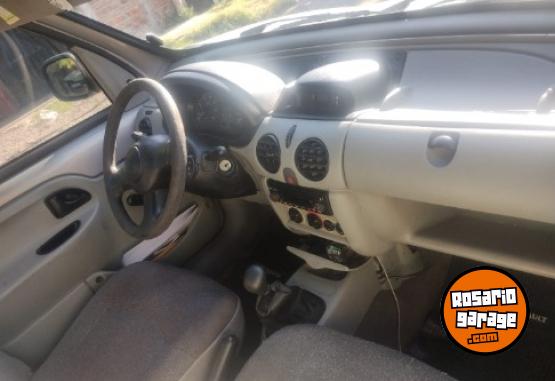Autos - Renault Kangoo puerta lateral bas 2007 Nafta 2007Km - En Venta