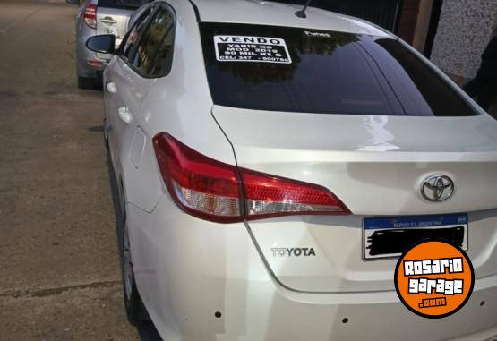 Autos - Toyota YARIS XS SEDAN 2019 Nafta 90000Km - En Venta