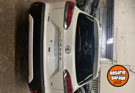 Autos - Toyota Corolla Cross SEG 2022 Nafta 98000Km - En Venta