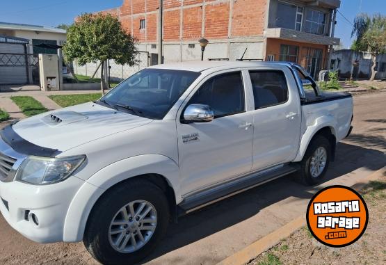 Camionetas - Toyota Hilux 2015 Diesel 165000Km - En Venta