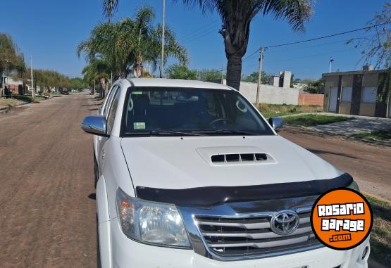 Camionetas - Toyota Hilux 2015 Diesel 165000Km - En Venta