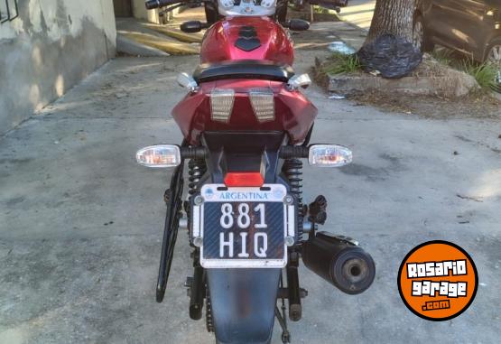 Motos - Bajaj Rouser Pulsar 180cc 2011 Nafta 111111Km - En Venta