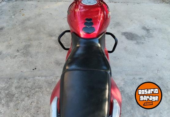 Motos - Bajaj Rouser Pulsar 180cc 2011 Nafta 111111Km - En Venta