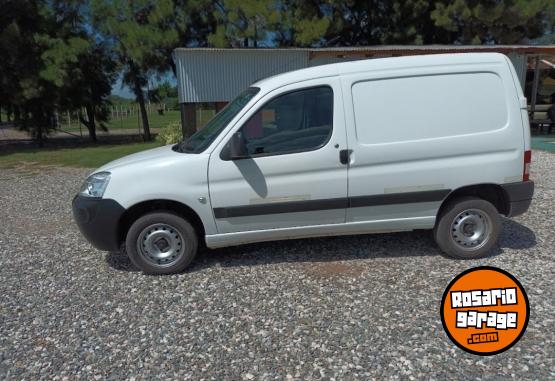 Utilitarios - Renault Partner 2017 Nafta 90000Km - En Venta