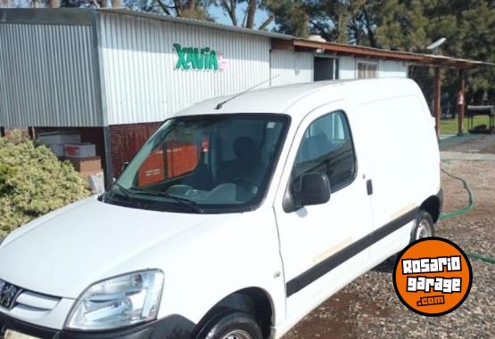 Utilitarios - Renault Partner 2017 Nafta 90000Km - En Venta