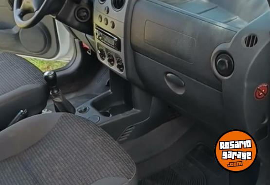 Utilitarios - Renault Partner 2017 Nafta 90000Km - En Venta