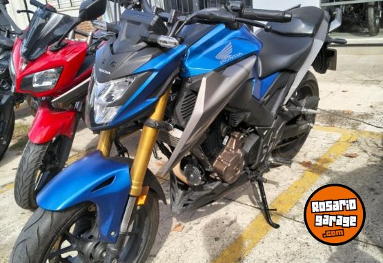 Motos - Honda CB300 2024 Nafta 9900Km - En Venta
