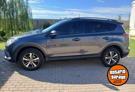 Autos - Toyota RAV4 4x2 VX AT 2017 Nafta 169000Km - En Venta
