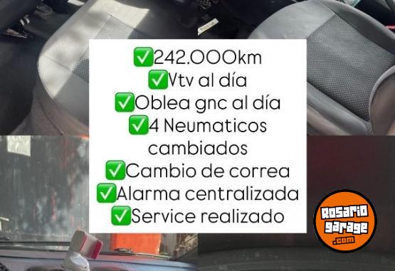 Autos - Volkswagen Voyage HIGHLINE 2015 Nafta 240000Km - En Venta