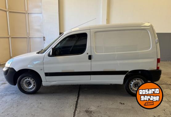 Utilitarios - Peugeot PARTNER 1.6 HDI FURGON 2017 Diesel 128000Km - En Venta