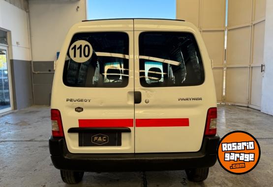 Utilitarios - Peugeot PARTNER 1.6 HDI FURGON 2017 Diesel 128000Km - En Venta