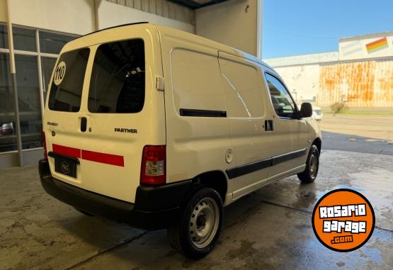 Utilitarios - Peugeot PARTNER 1.6 HDI FURGON 2017 Diesel 128000Km - En Venta