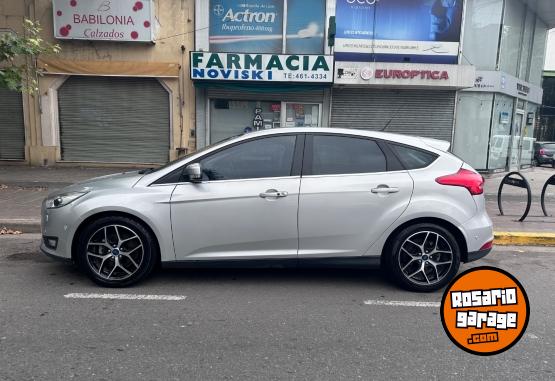 Autos - Ford Focus Titanium 2015 Nafta 85379Km - En Venta