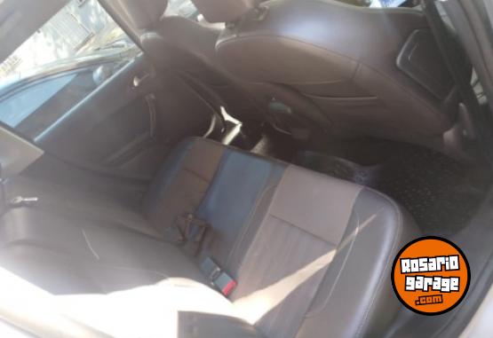 Autos - Peugeot 2008 2019 Nafta 100000Km - En Venta