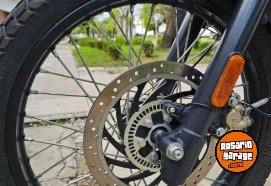 Motos - Royal Enfield Himalayan 411 2024 Nafta 10000Km - En Venta