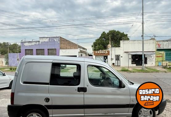 Utilitarios - Peugeot Partner 2010 Diesel 191000Km - En Venta