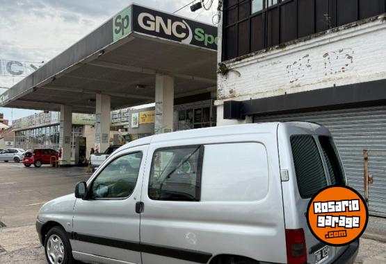 Utilitarios - Peugeot Partner 2010 Diesel 191000Km - En Venta