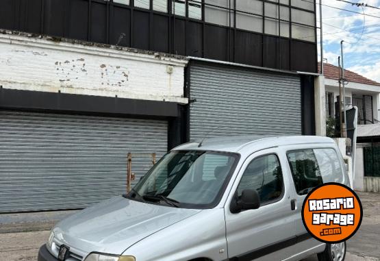 Utilitarios - Peugeot Partner 2010 Diesel 191000Km - En Venta