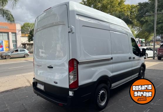 Utilitarios - Ford Transit 2022 Diesel 90000Km - En Venta