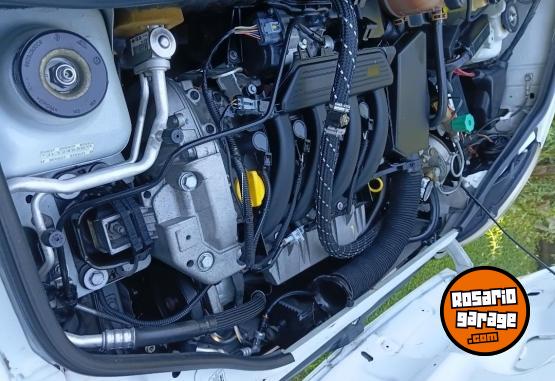 Utilitarios - Renault Kangoo 2018 GNC 130000Km - En Venta