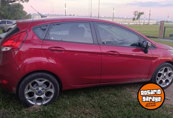 Autos - Ford Fiesta Kinetic 2011 Nafta 223000Km - En Venta