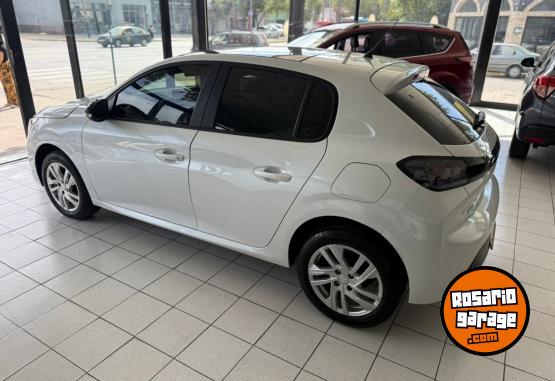 Autos - Peugeot 208 2023 Nafta 40000Km - En Venta