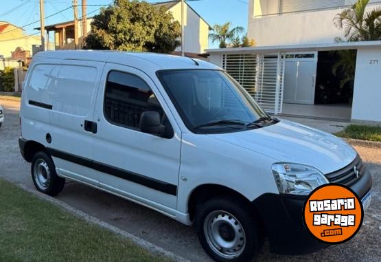 Utilitarios - Citroen Berlingo 2023 Nafta 28000Km - En Venta