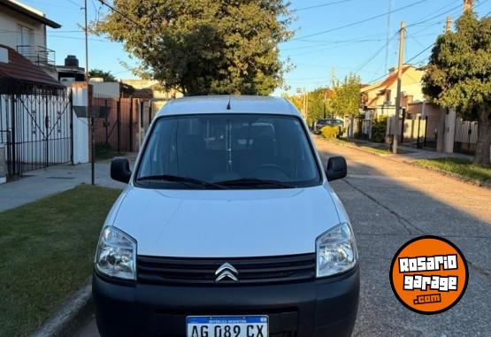 Utilitarios - Citroen Berlingo 2023 Nafta 28000Km - En Venta
