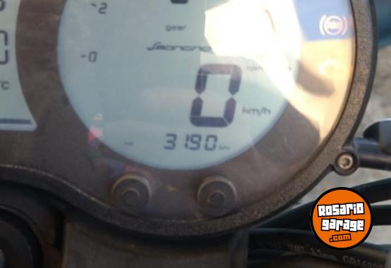 Motos - Benelli Leoncino 500 2022 Nafta 3200Km - En Venta