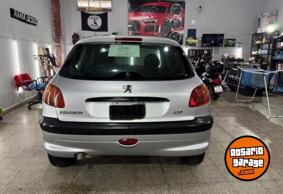 Autos - Peugeot 206 2010 Nafta 180000Km - En Venta