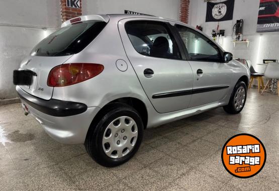 Autos - Peugeot 206 2010 Nafta 180000Km - En Venta