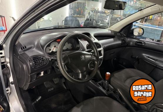 Autos - Peugeot 206 2010 Nafta 180000Km - En Venta
