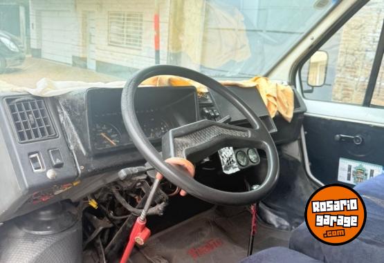 Utilitarios - Renault 1992 1992 GNC 111111Km - En Venta