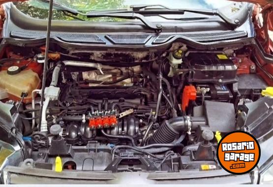 Camionetas - Ford Titanium 1.6 2015 GNC 137100Km - En Venta