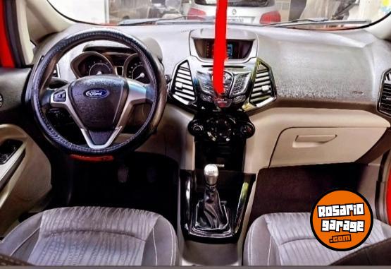 Camionetas - Ford Titanium 1.6 2015 GNC 137100Km - En Venta