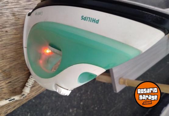 Hogar - Plancha Philips con vapor base teflon impecable confort 204 - En Venta