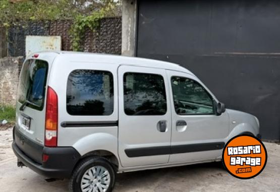 Utilitarios - Renault Kangoo 2011 GNC 140000Km - En Venta