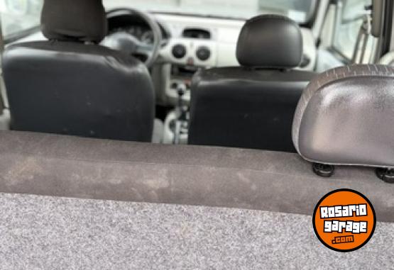 Utilitarios - Renault Kangoo 2011 GNC 140000Km - En Venta