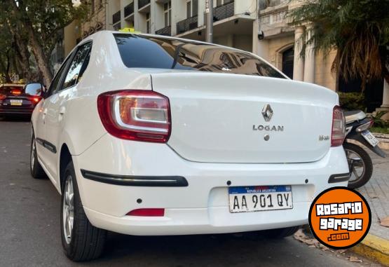 Autos - Renault LOGAN PRIVILEGE 2017 Nafta 75000Km - En Venta