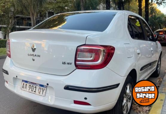 Autos - Renault LOGAN PRIVILEGE 2017 Nafta 75000Km - En Venta