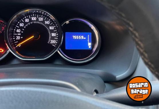 Autos - Renault LOGAN PRIVILEGE 2017 Nafta 75000Km - En Venta