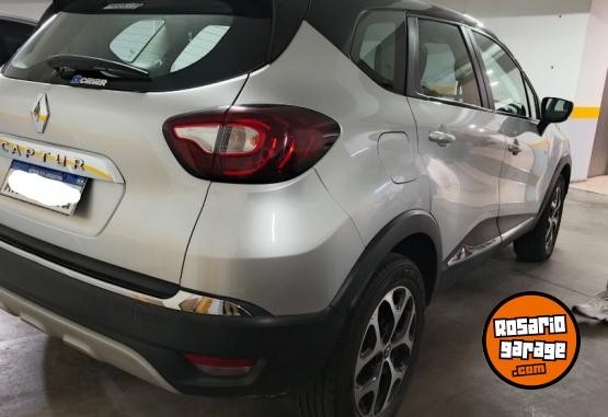 Autos - Renault Captur intense 2017 Nafta 133000Km - En Venta