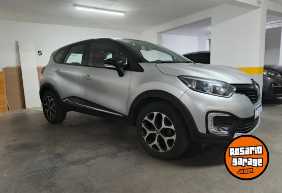 Autos - Renault Captur intense 2017 Nafta 133000Km - En Venta