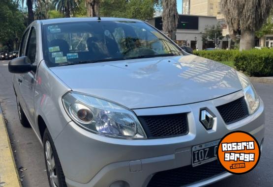 Autos - Renault SANDERO 2010 Nafta 129000Km - En Venta