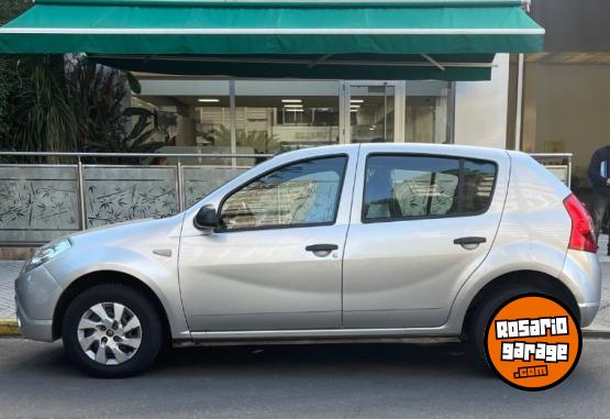 Autos - Renault SANDERO 2010 Nafta 129000Km - En Venta