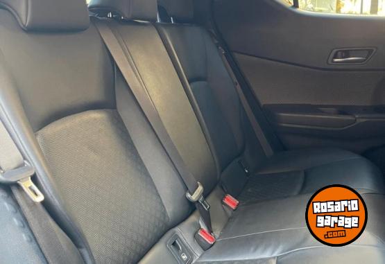 Autos - Toyota CHR HIBRIDA 2020 Electrico / Hibrido 123000Km - En Venta